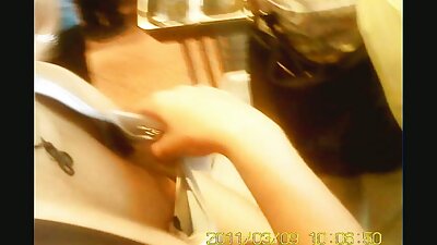 મારો પરિપક્વ મિત્ર તેનું શરીર બતાવવાનું પસંદ કરે છે