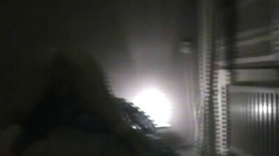 સેક્સી પત્ની orgasming ટોચ પર સવારી ગર્દભ